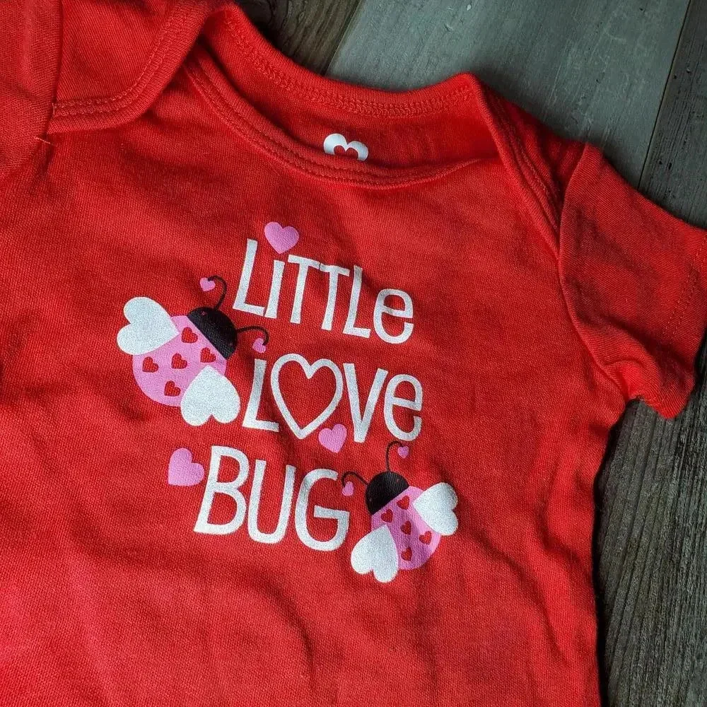 NWT Baby Valentine’s Day Outfit Creeper One Piece 0-3 Months Little Love Bug